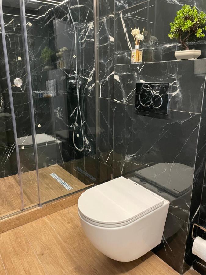 Acropolis Luxurious Legacy