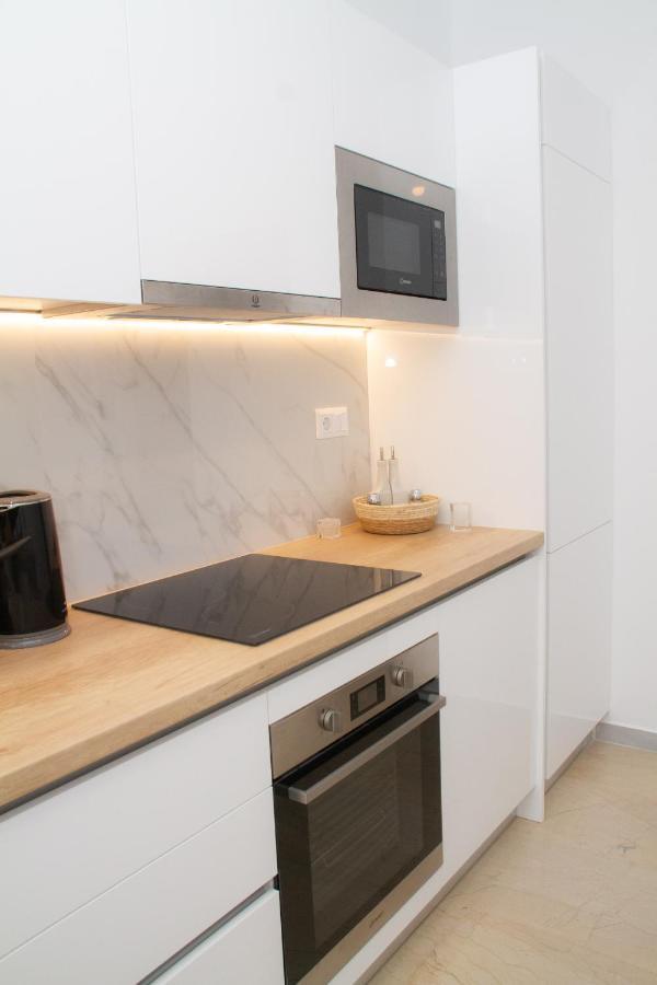 Acropolis Luxurious Legacy Apartment