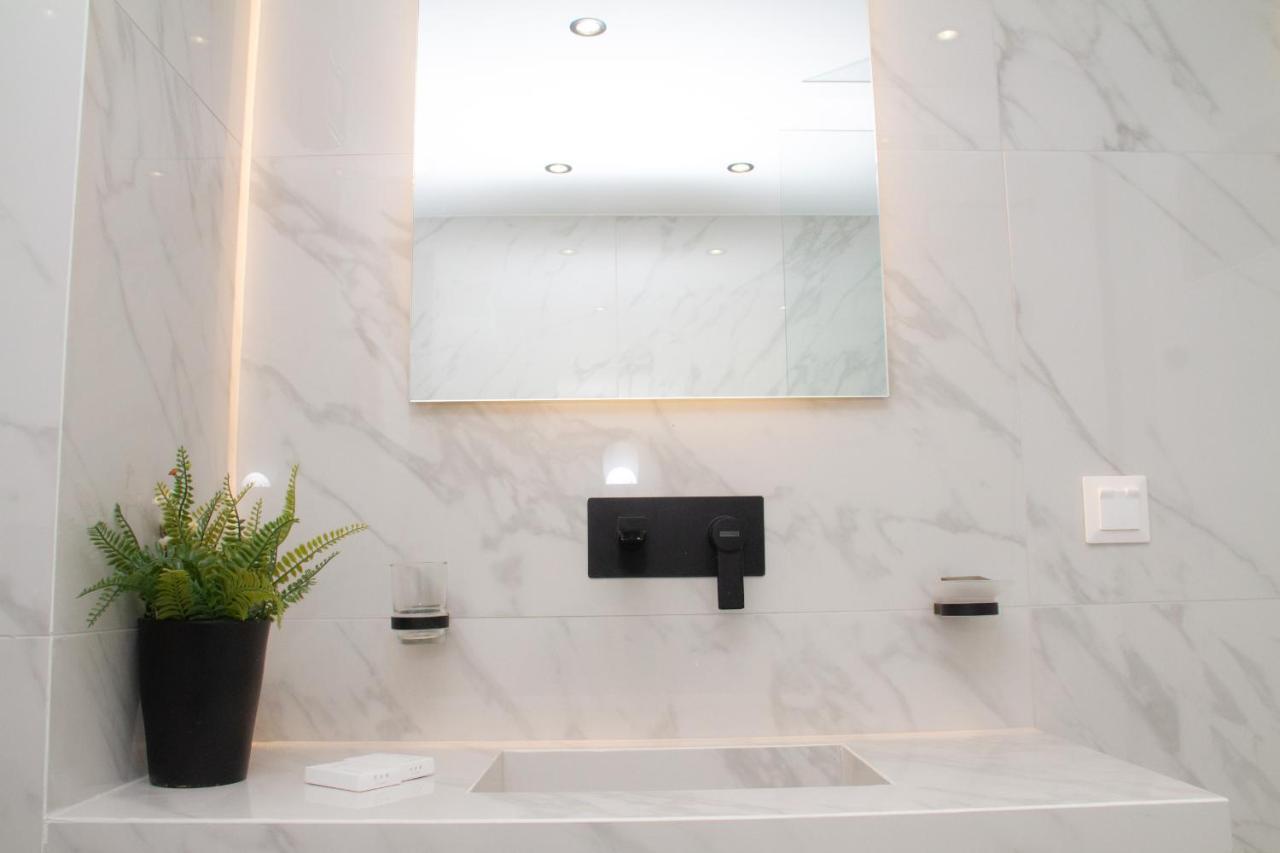 Acropolis Luxurious Legacy Apartment *